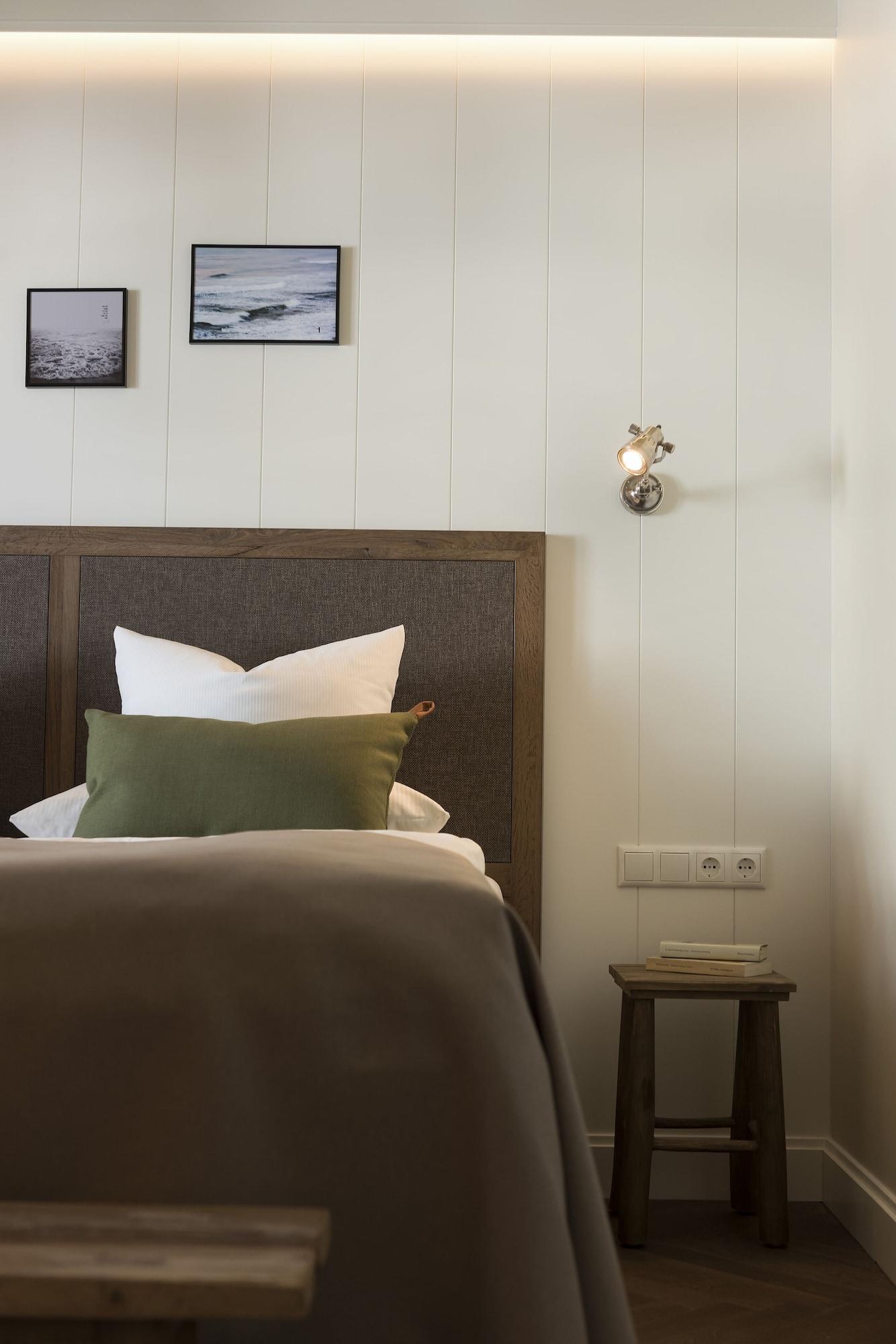 Loev - Vela Hotel