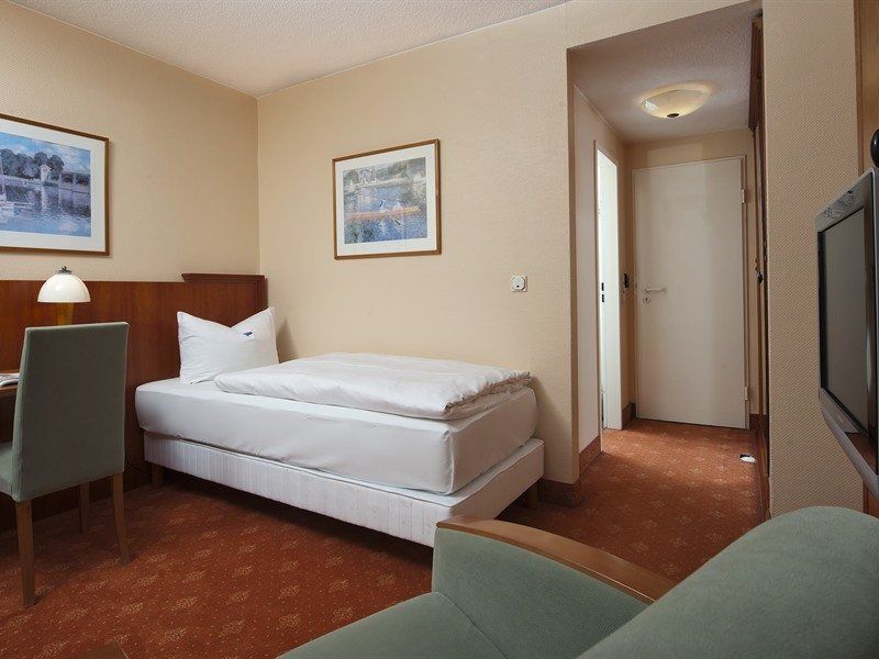 Loev - Vela Hotel